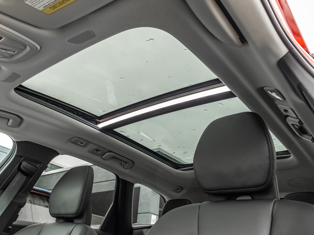 2023 Volvo XC60 Plus Dark Theme-21