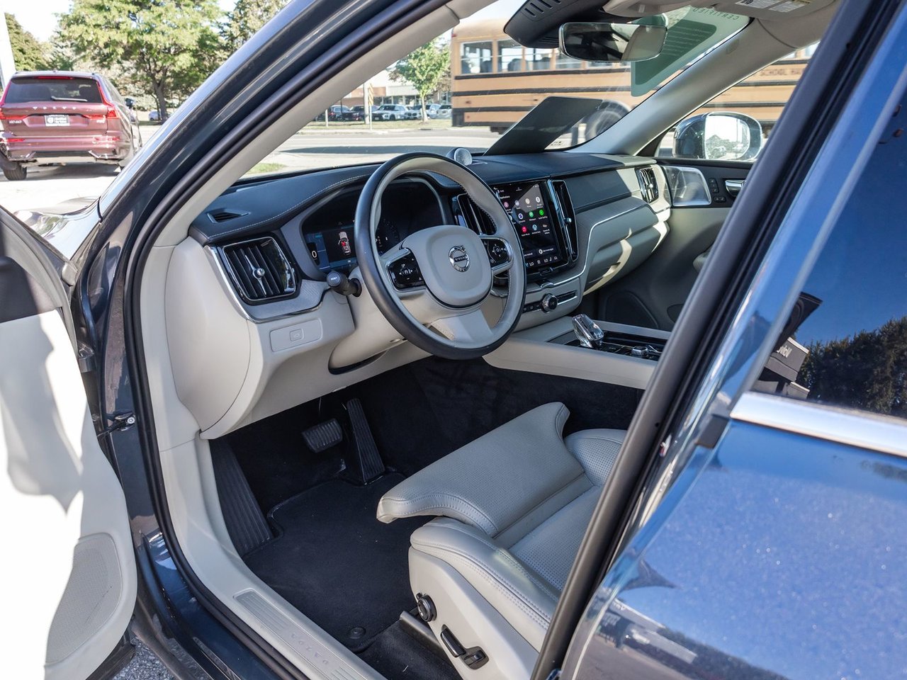 2023 Volvo XC60 Ultimate Bright Theme-9