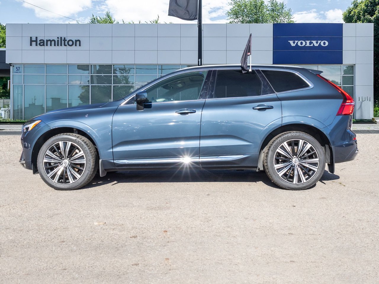 2023 Volvo XC60 Ultimate Bright Theme-3