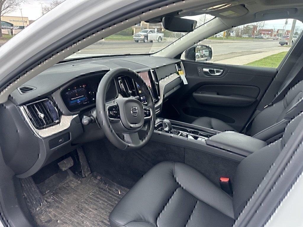2025 Volvo XC60 Plus Dark Theme-21