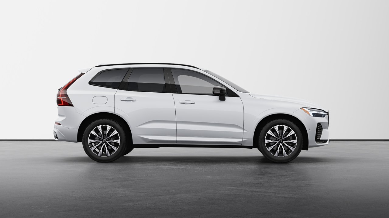 2025 Volvo XC60 Plus Dark Theme-4
