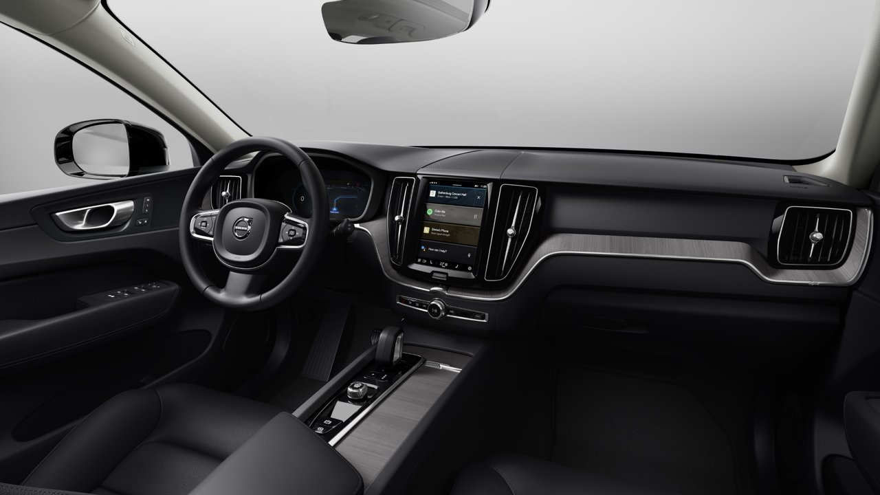 2025 Volvo XC60 Plus Dark Theme-7