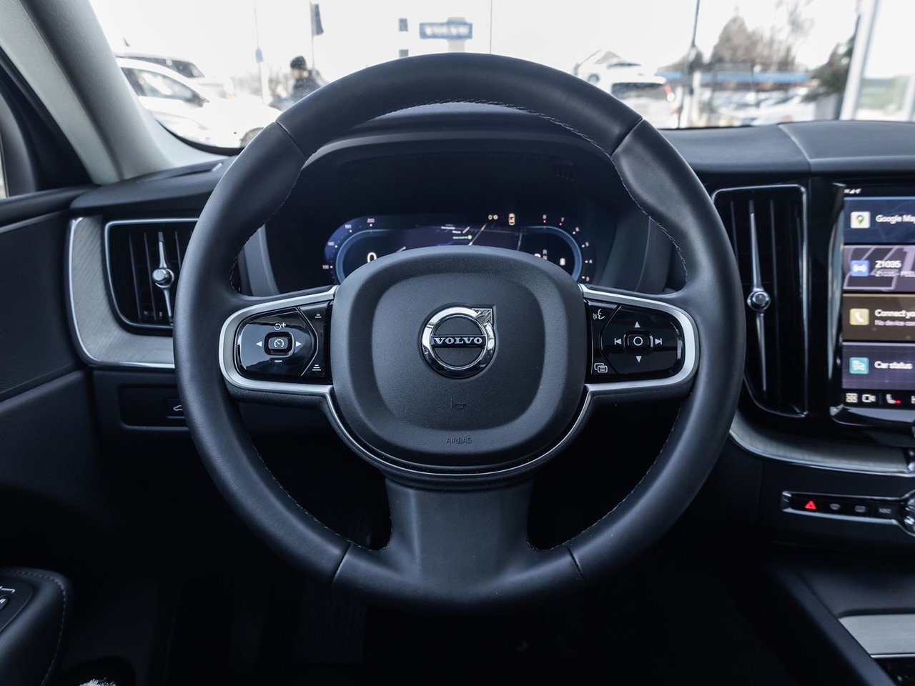2025 Volvo XC60 Plus Dark Theme-9