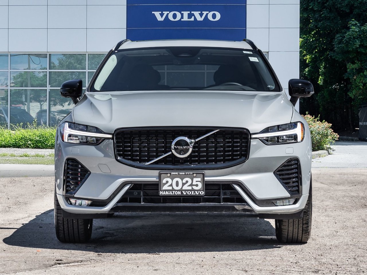 2025 Volvo XC60 Plus Dark Theme-1