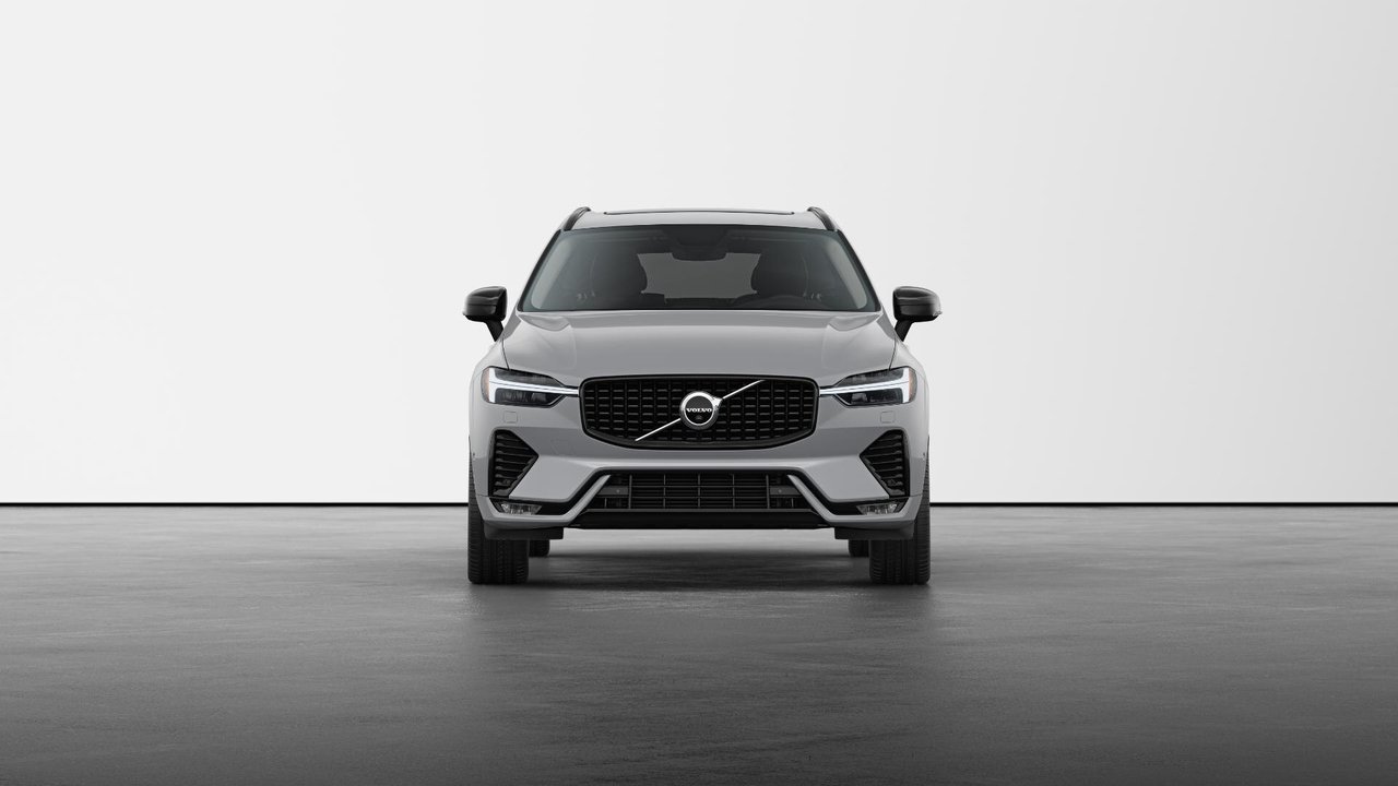 2025 Volvo XC60 Plus Dark Theme-2