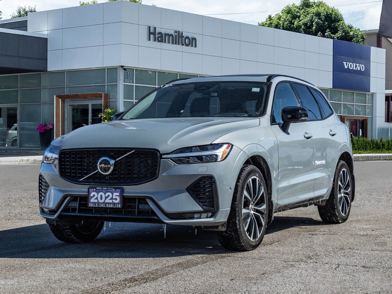 2025 Volvo XC60 Plus Dark Theme-0