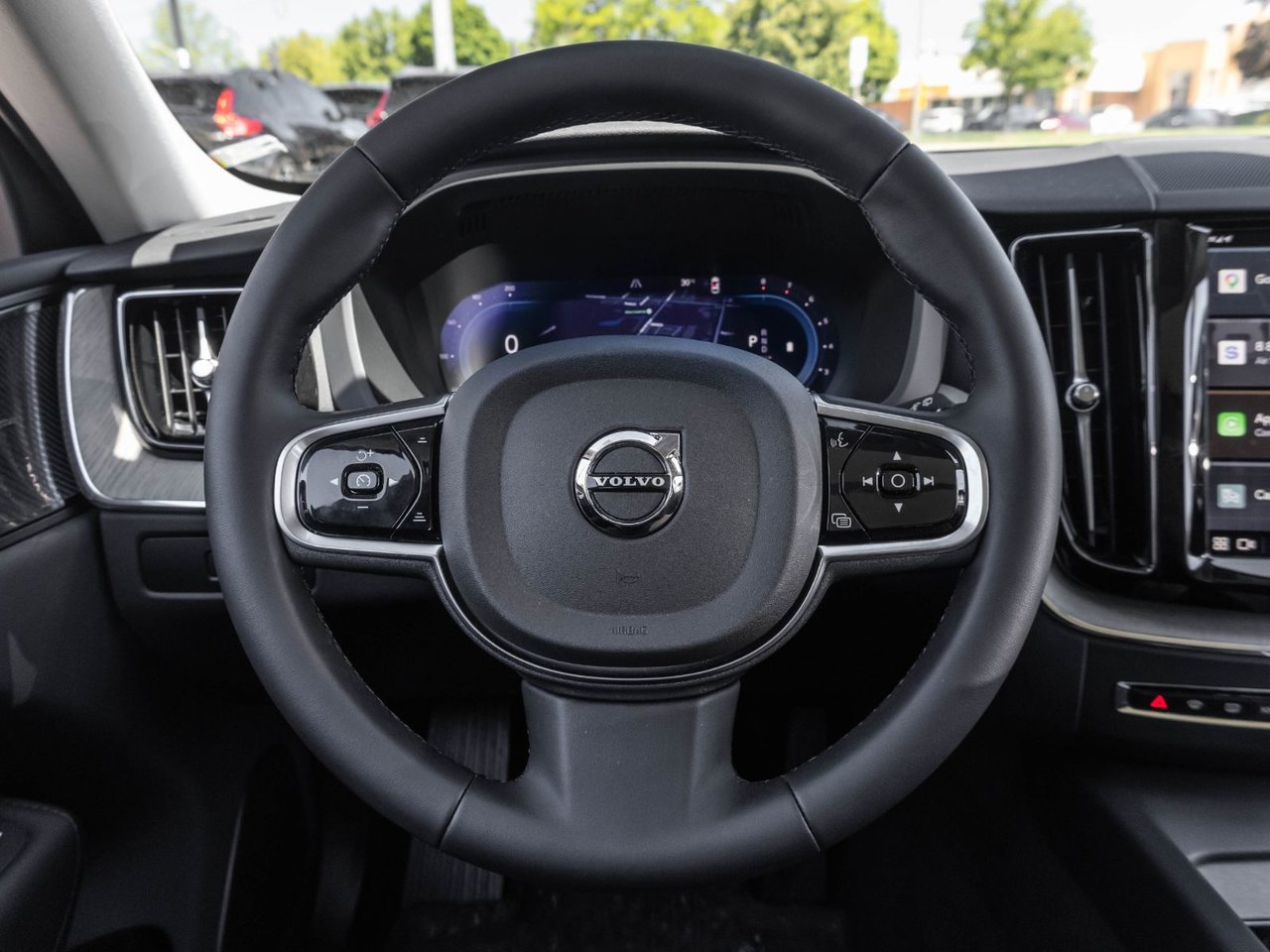 2025 Volvo XC60 Plus Dark Theme-9
