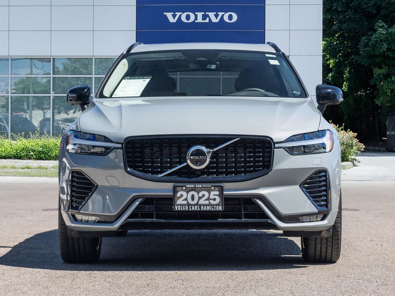 2025 Volvo XC60 Plus Dark Theme-1