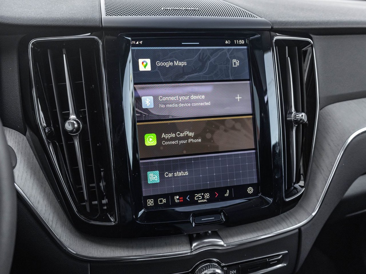 2025 Volvo XC60 Plus Dark Theme-21