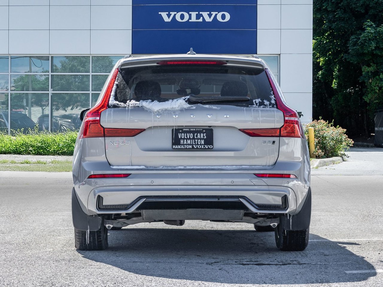 2025 Volvo XC60 Plus Dark Theme-5