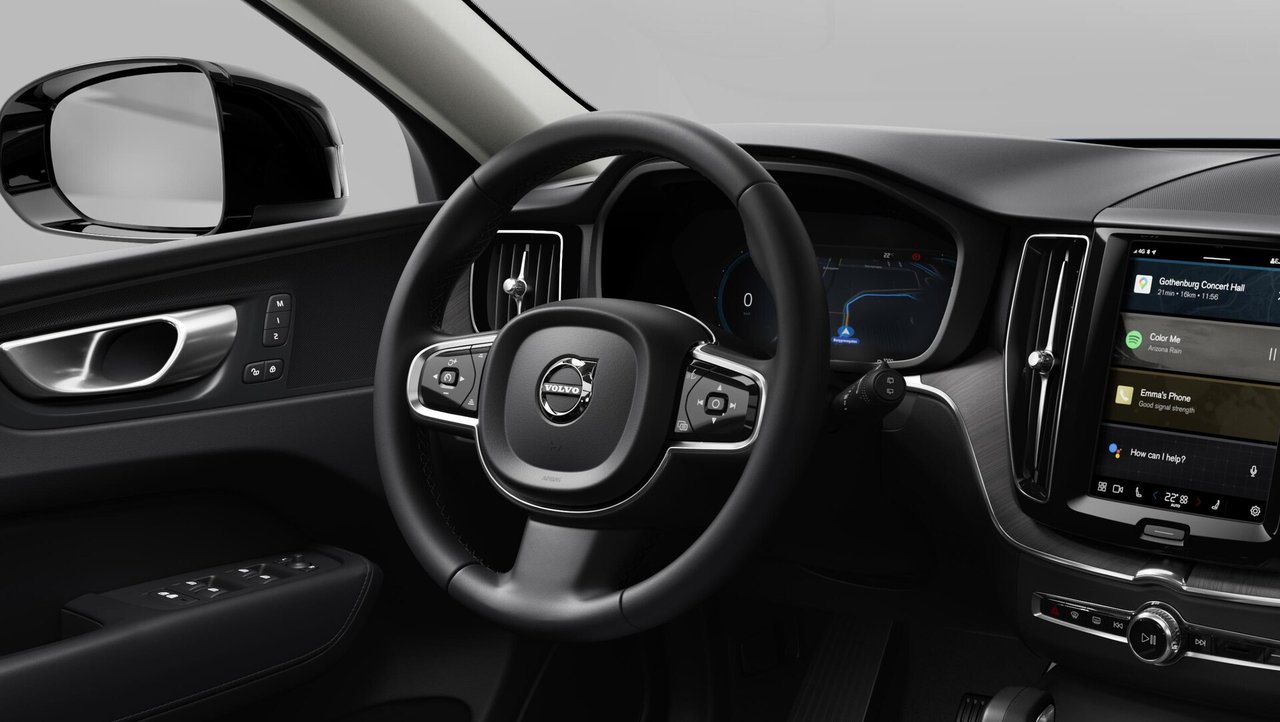 2025 Volvo XC60 Plus Dark Theme-11