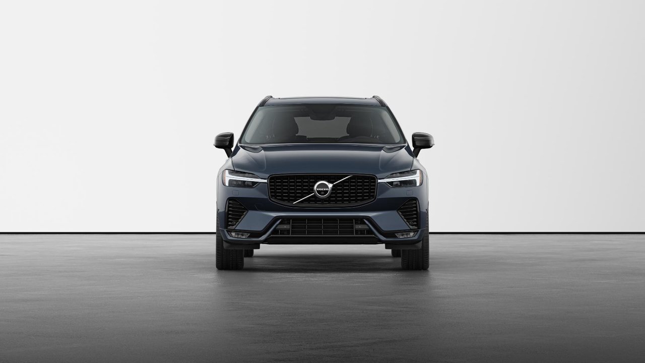 2025 Volvo XC60 Plus Dark Theme-2