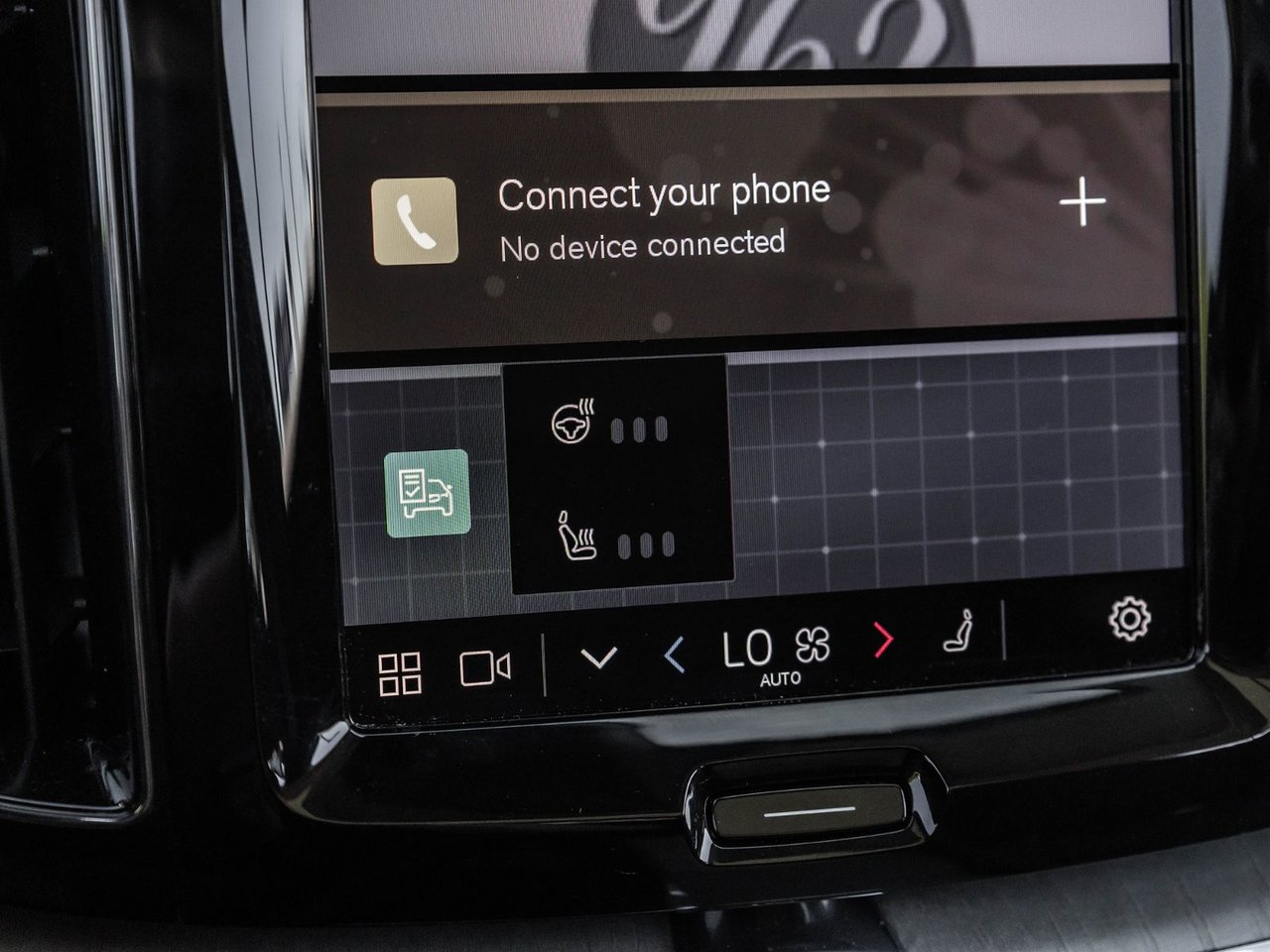 2025 Volvo XC60 Plus Dark Theme-23