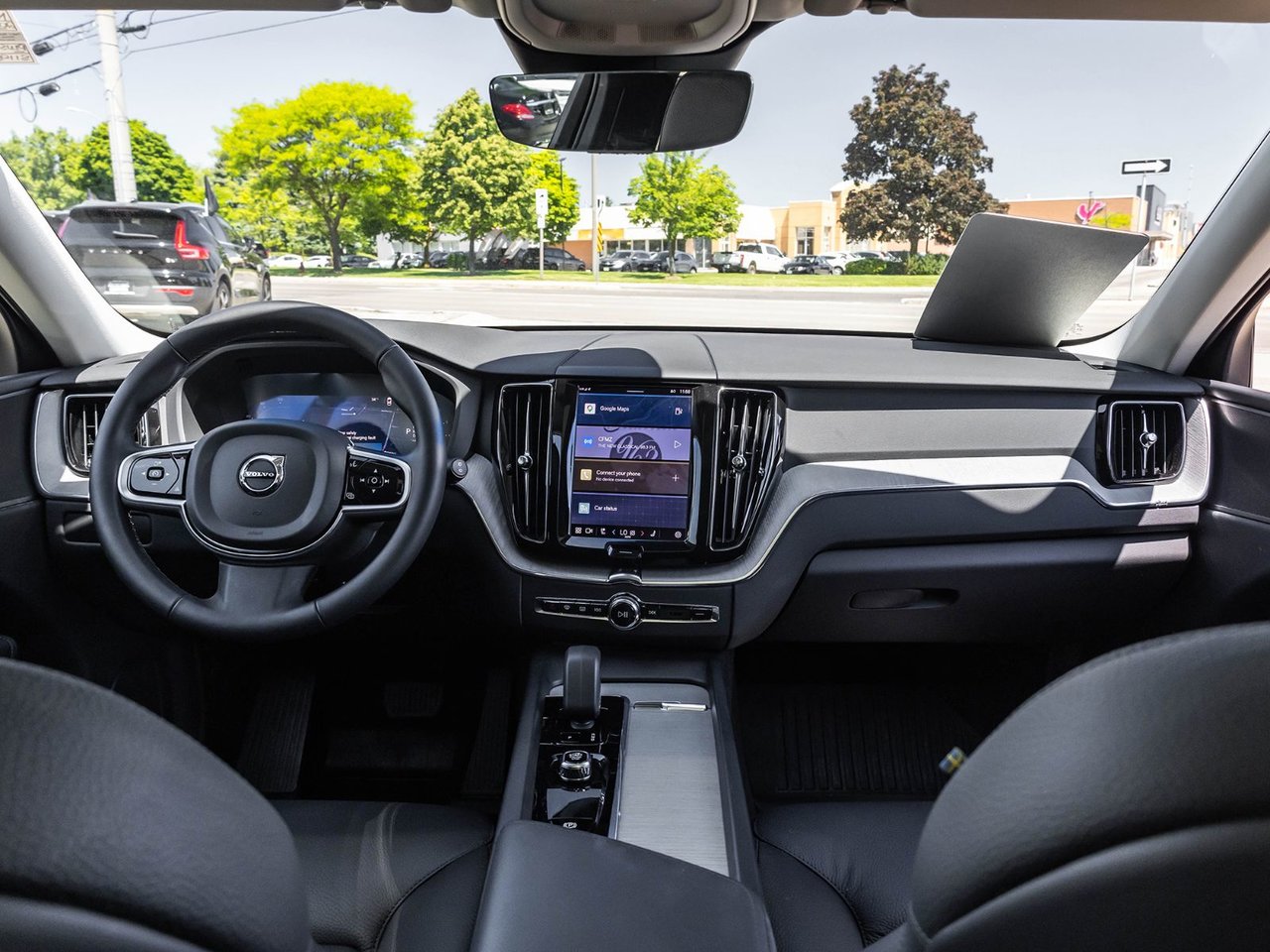 2025 Volvo XC60 Plus Dark Theme-27