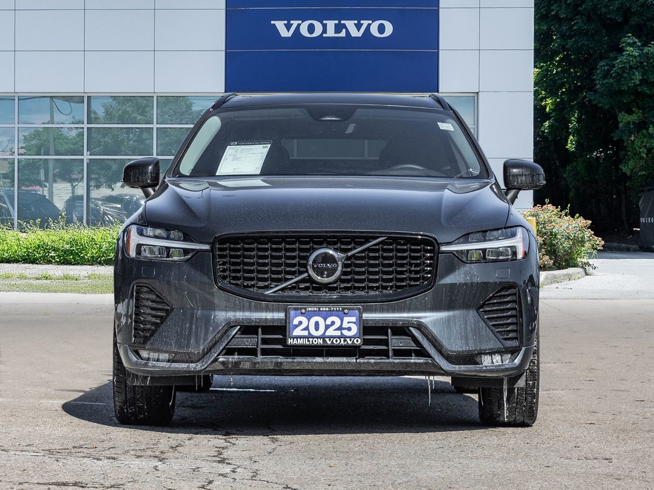 2025 Volvo XC60 Plus Dark Theme-1