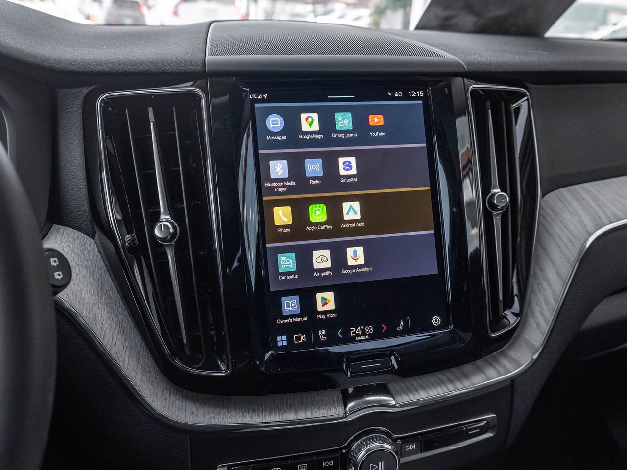 2025 Volvo XC60 Plus Dark Theme-20