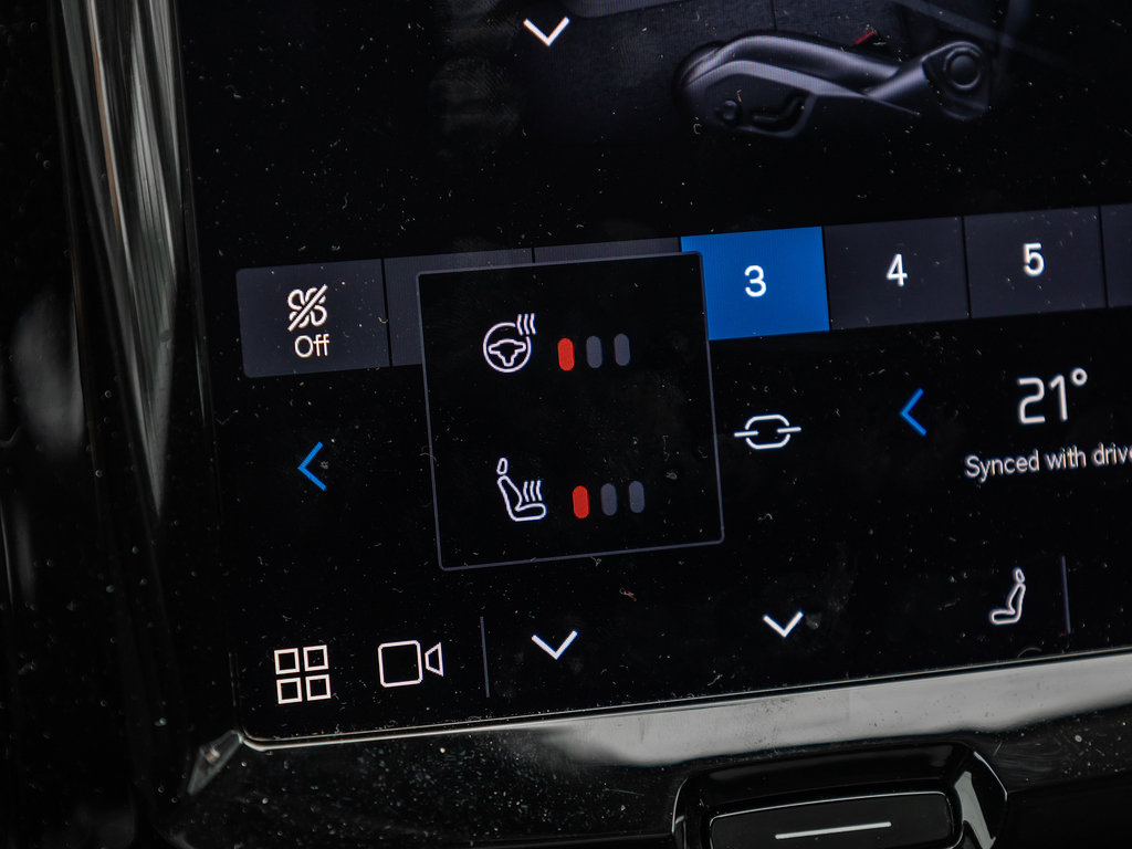 2025 Volvo XC60 Plus Dark Theme-20