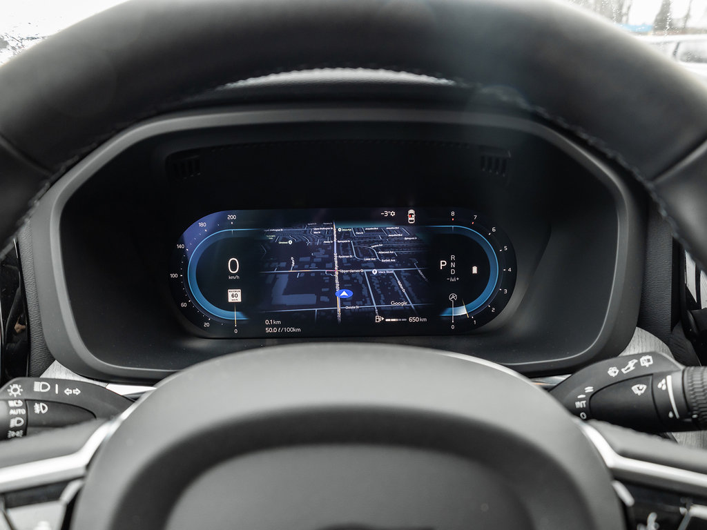 2025 Volvo XC60 Plus Dark Theme-9