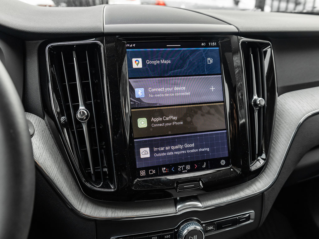 2025 Volvo XC60 Plus Dark Theme-17