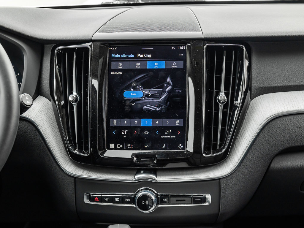 2025 Volvo XC60 Plus Dark Theme-26