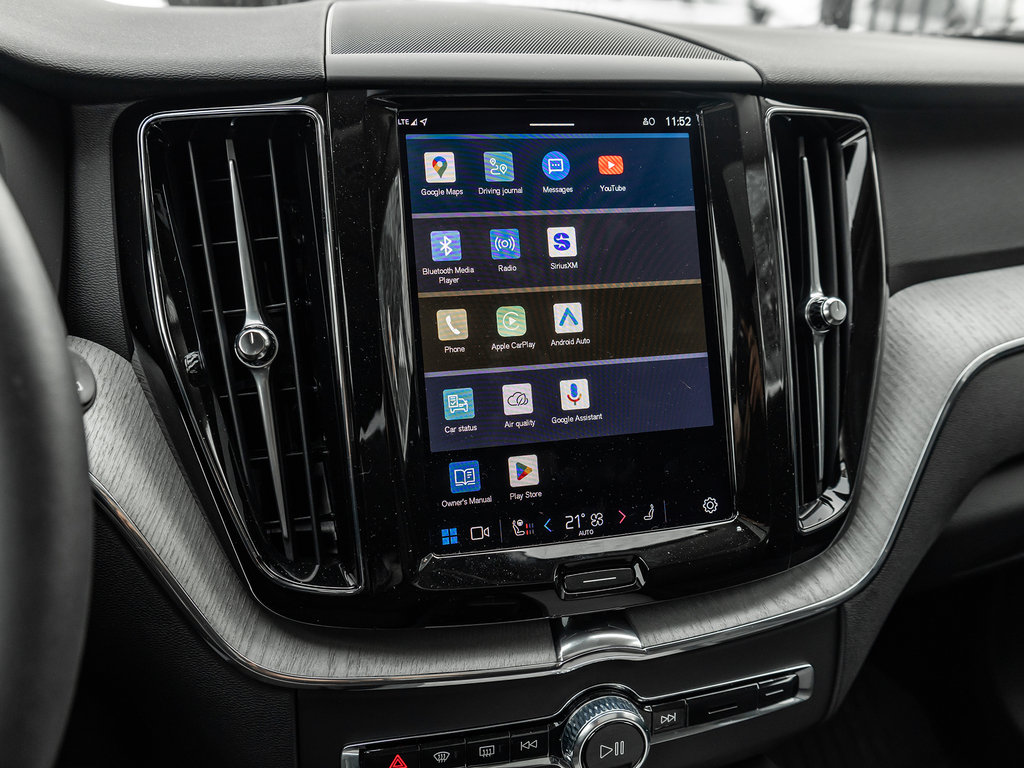 2025 Volvo XC60 Plus Dark Theme-18