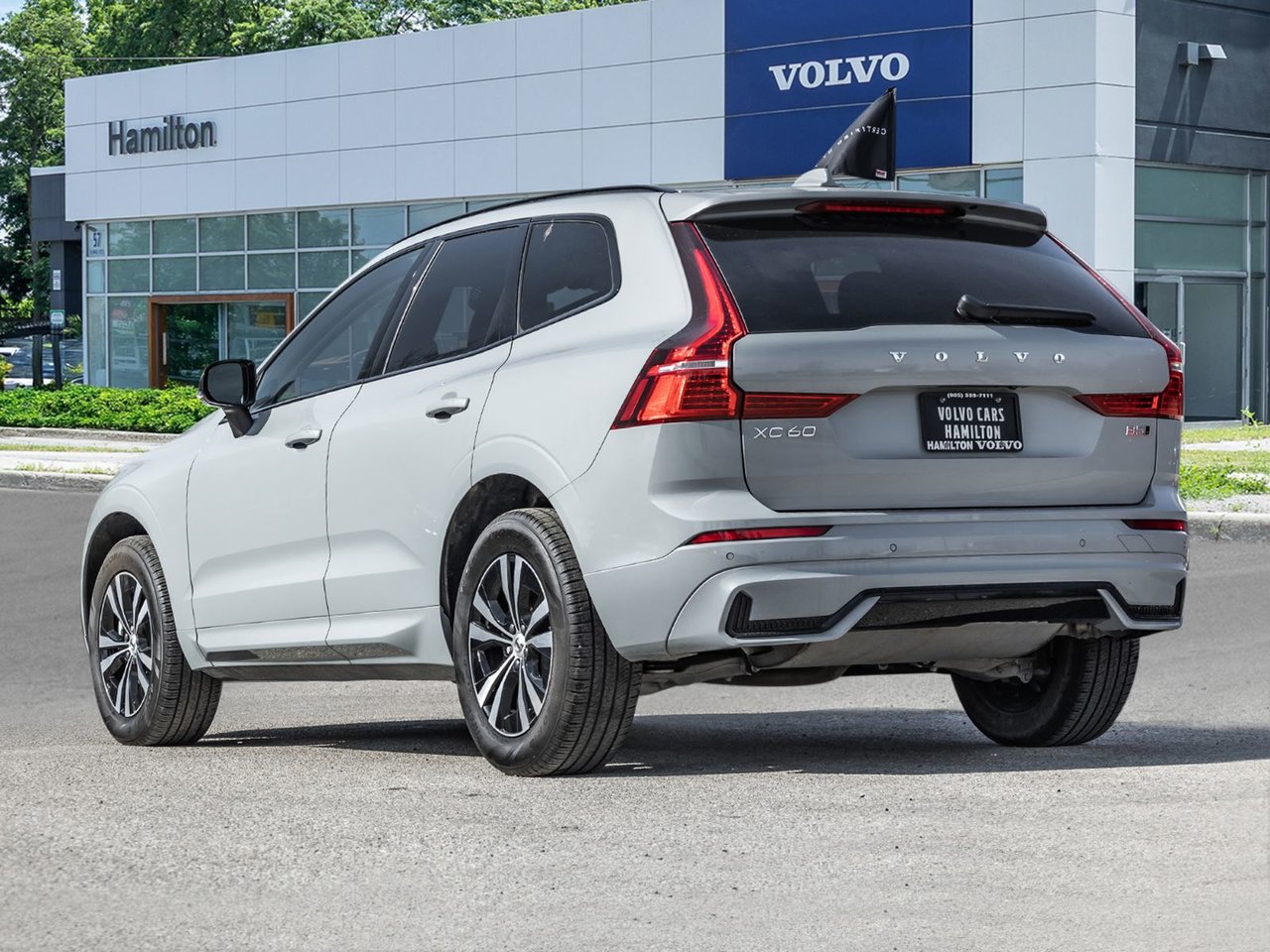 2025 Volvo XC60 Core Dark Theme-4