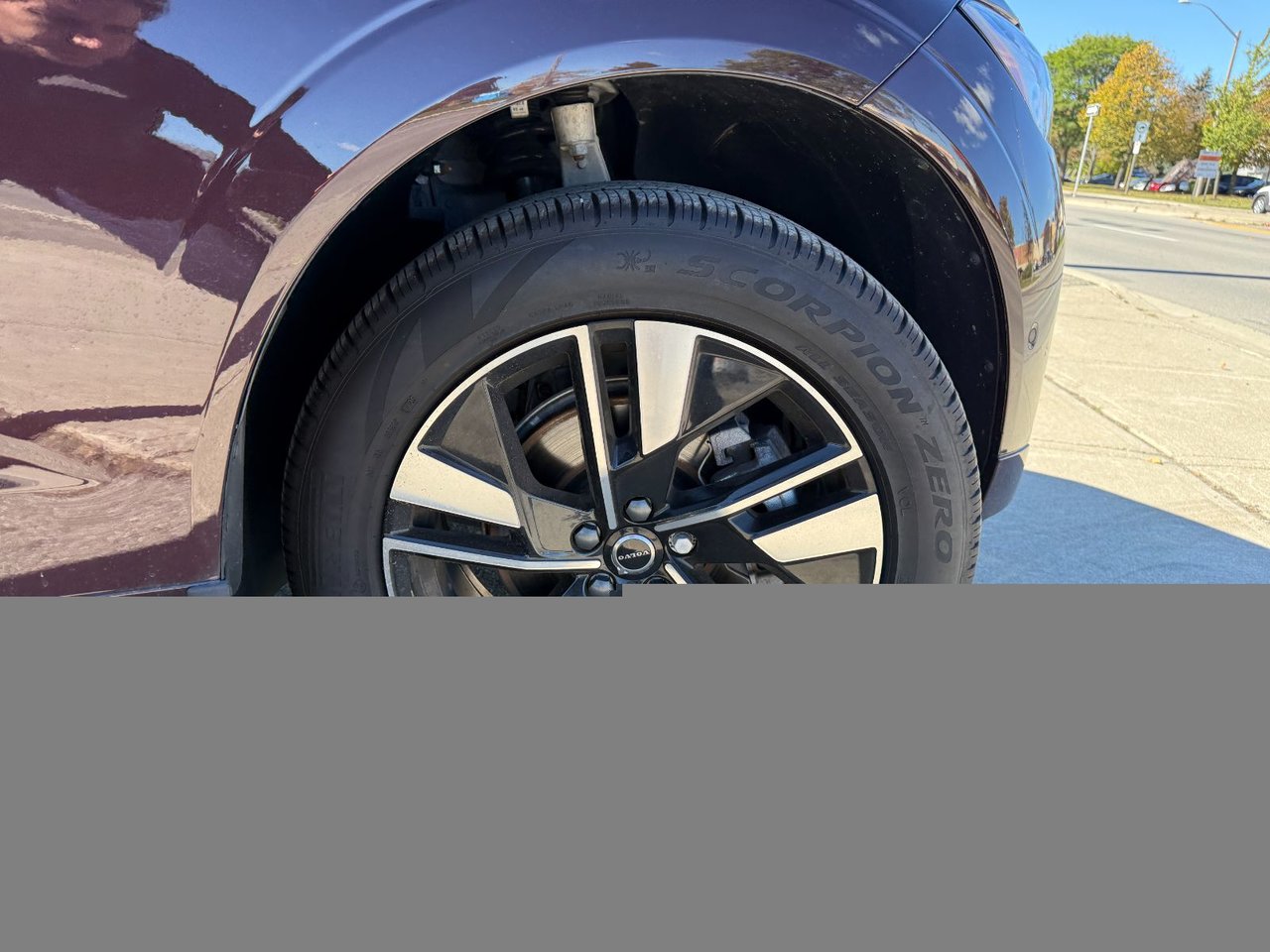 2026 Volvo XC60 Plus Dark Theme-18