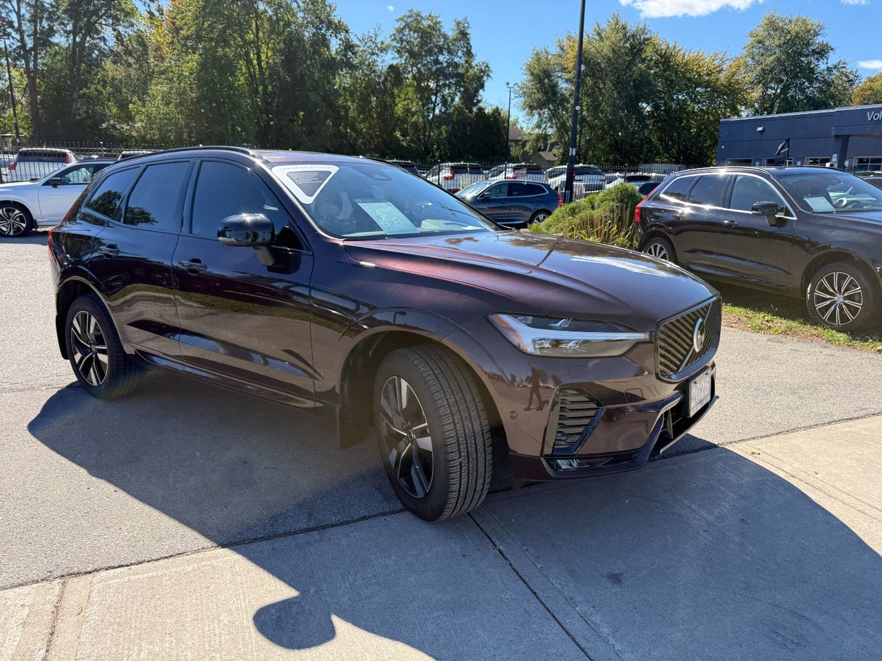 2026 Volvo XC60 Plus Dark Theme-3