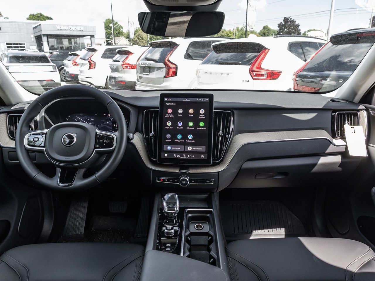2026 Volvo XC60 Plus Dark Theme-25