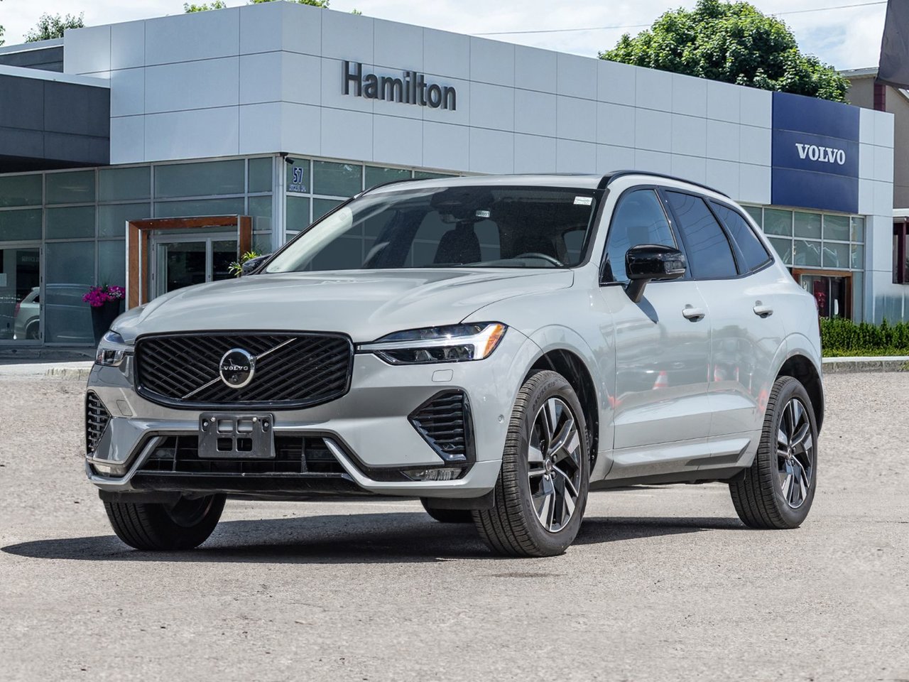 Gray (VAPOUR GREY METALLIC) 2026 Volvo XC60 SUV / Crossover All-Wheel Drive Automatic