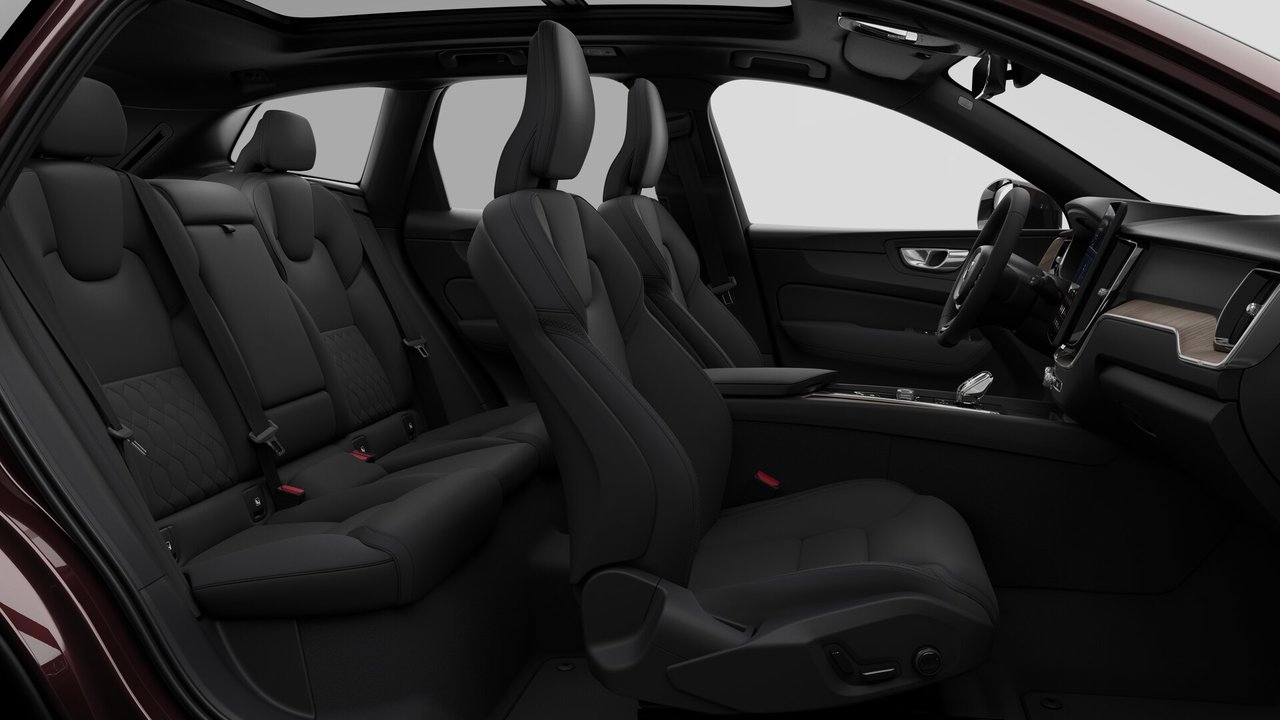 2026 Volvo XC60 Plus Dark Theme-12