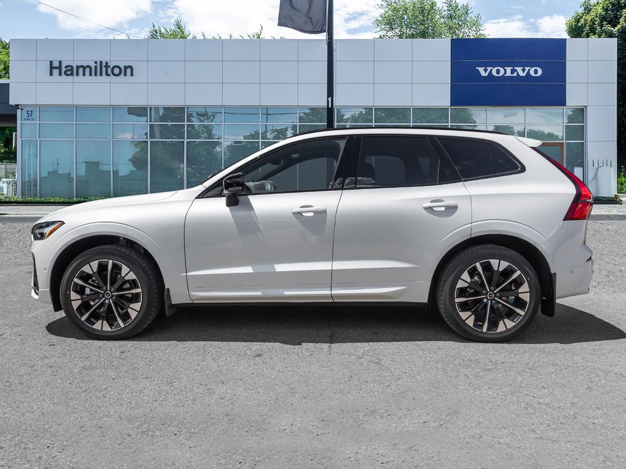 2026 Volvo XC60 Ultra Dark Theme-2