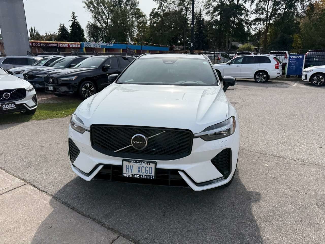 2026 Volvo XC60 Ultra Dark Theme-3