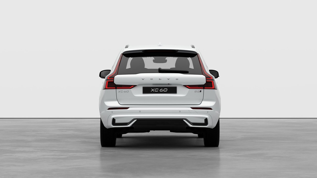 2027 Volvo XC60 Core Dark Theme-5