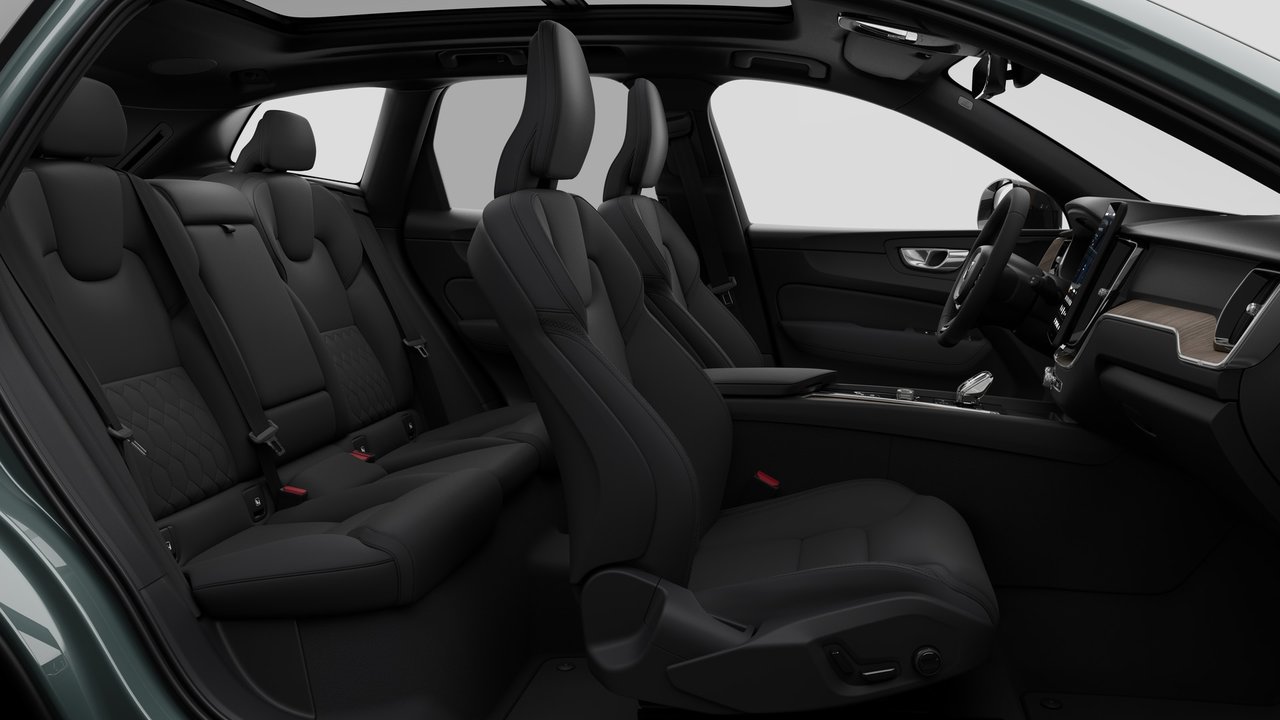 2027 Volvo XC60 Plus Dark Theme-12
