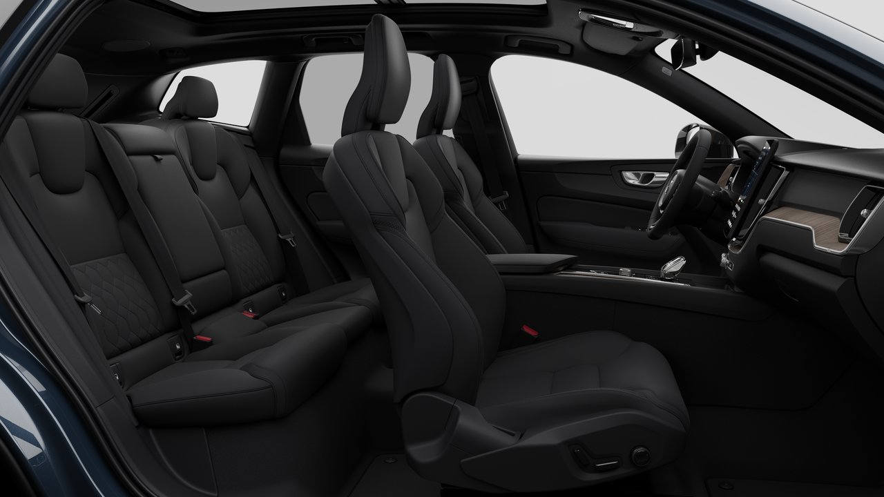 2027 Volvo XC60 Plus Dark Theme-12