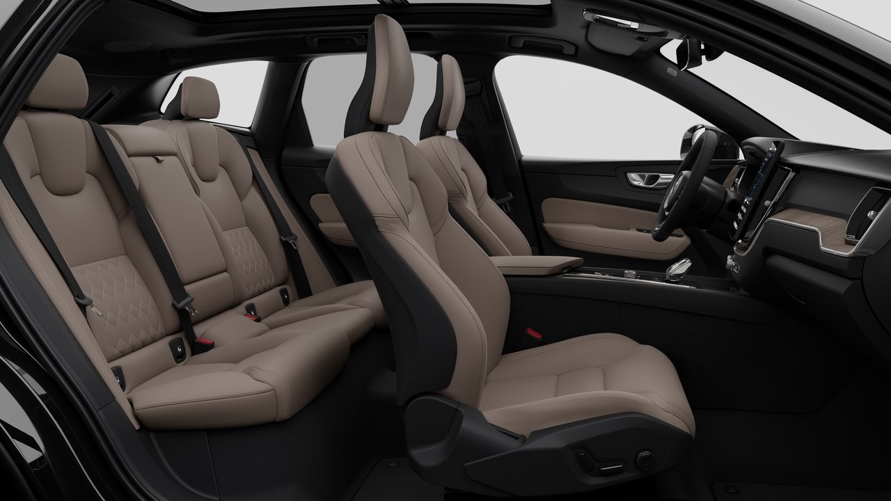 2027 Volvo XC60 Plus Dark Theme-12