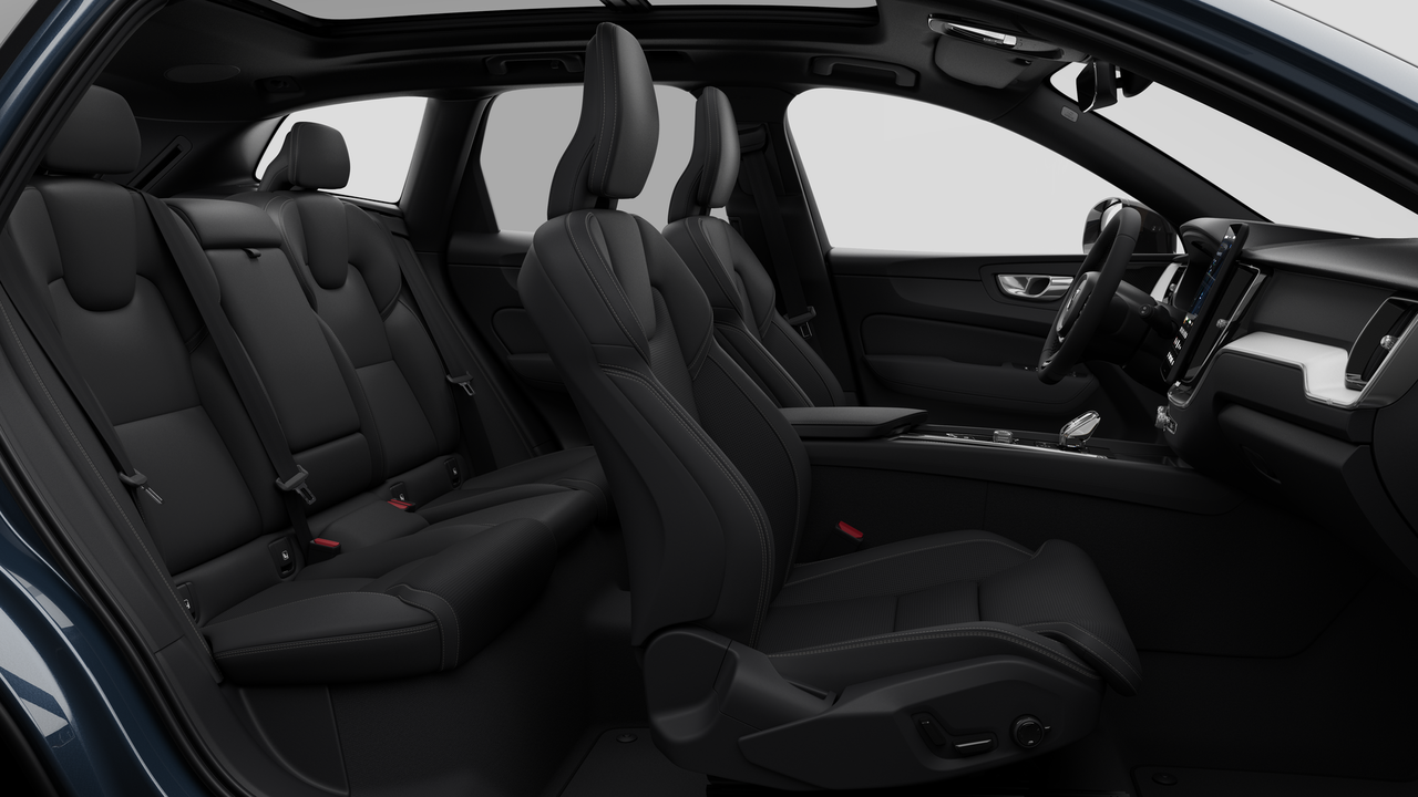 2027 Volvo XC60 Plus Black Edition-12