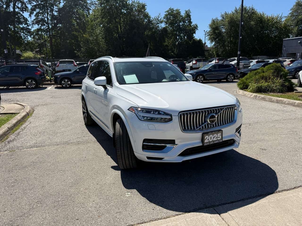 2025 Volvo XC90 Plug-In Hybrid Ultra Bright Theme-4