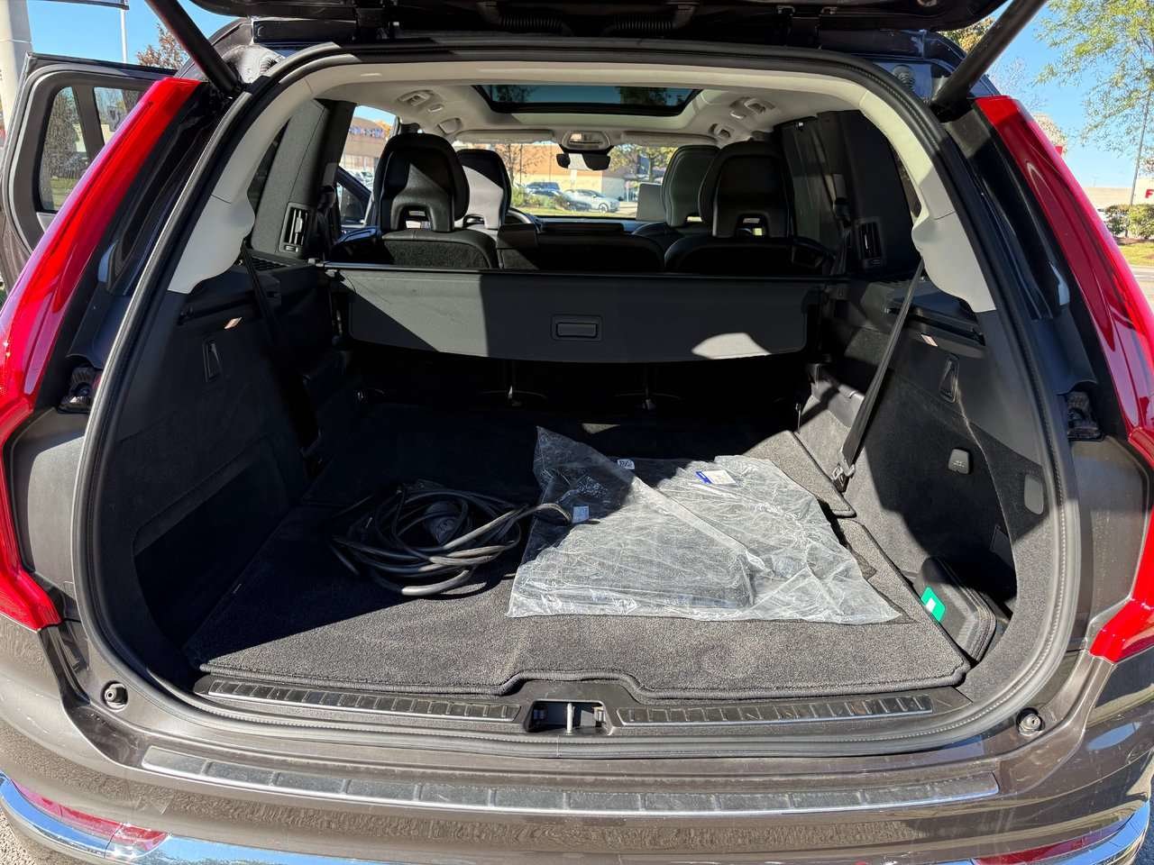 2025 Volvo XC90 Plug-In Hybrid Ultra Bright Theme-29