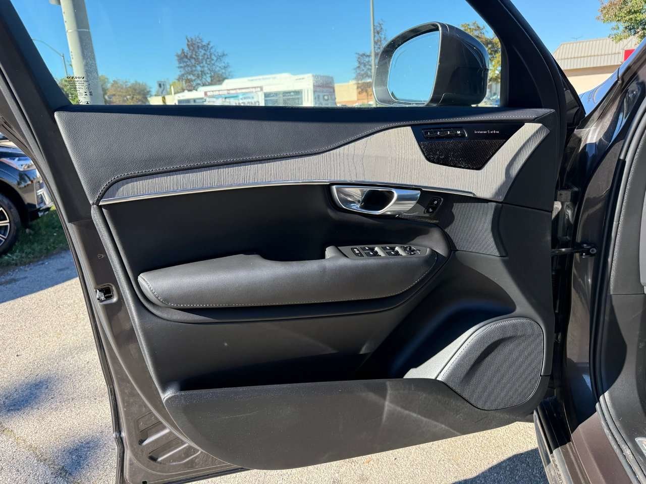 2025 Volvo XC90 Plug-In Hybrid Ultra Bright Theme-36