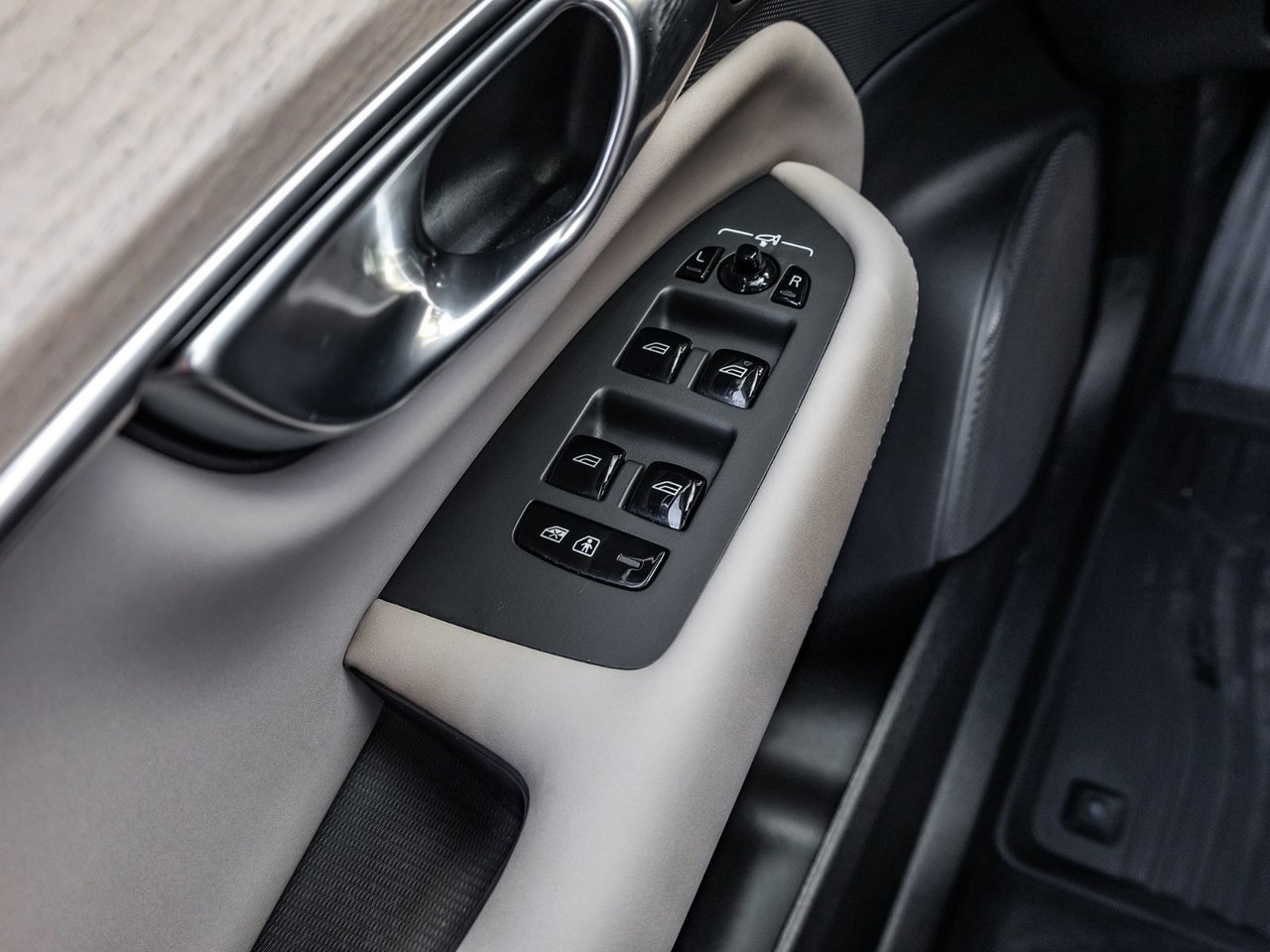 2026 Volvo XC90 Plug-In Hybrid Core Bright Theme-13