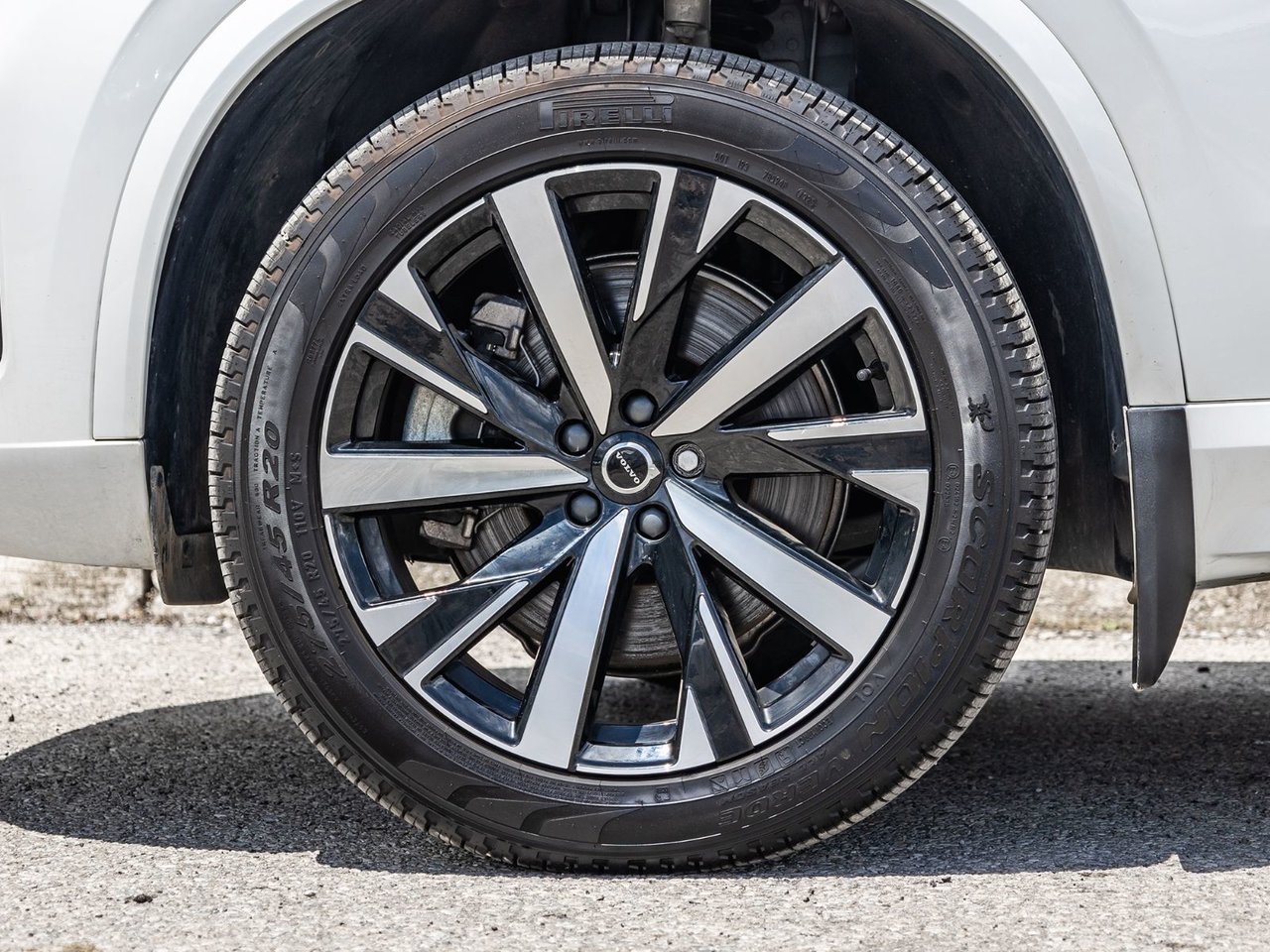 2026 Volvo XC90 Plug-In Hybrid Core Bright Theme-3