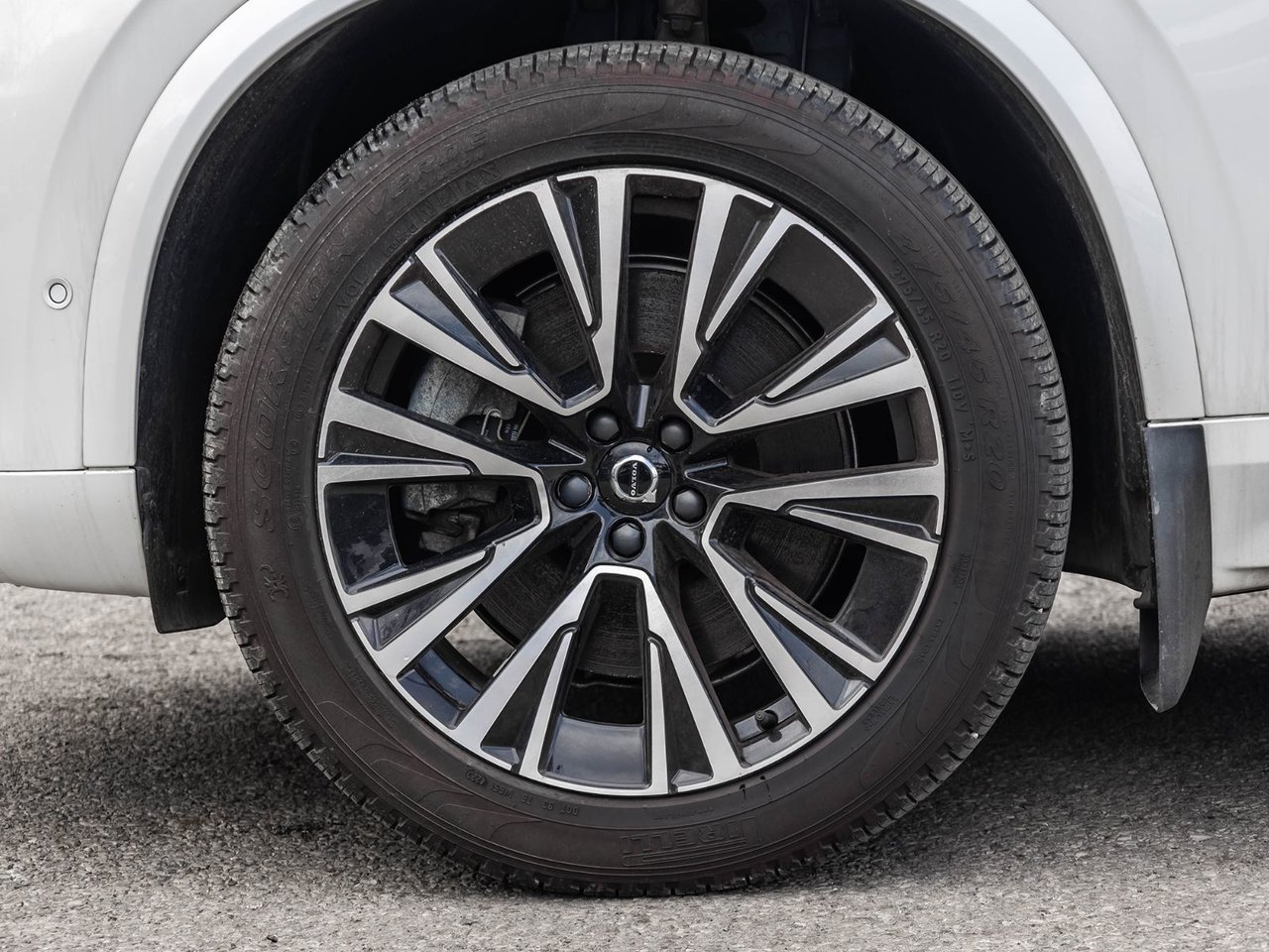 2024 Volvo XC90 Recharge Plus Bright Theme-3