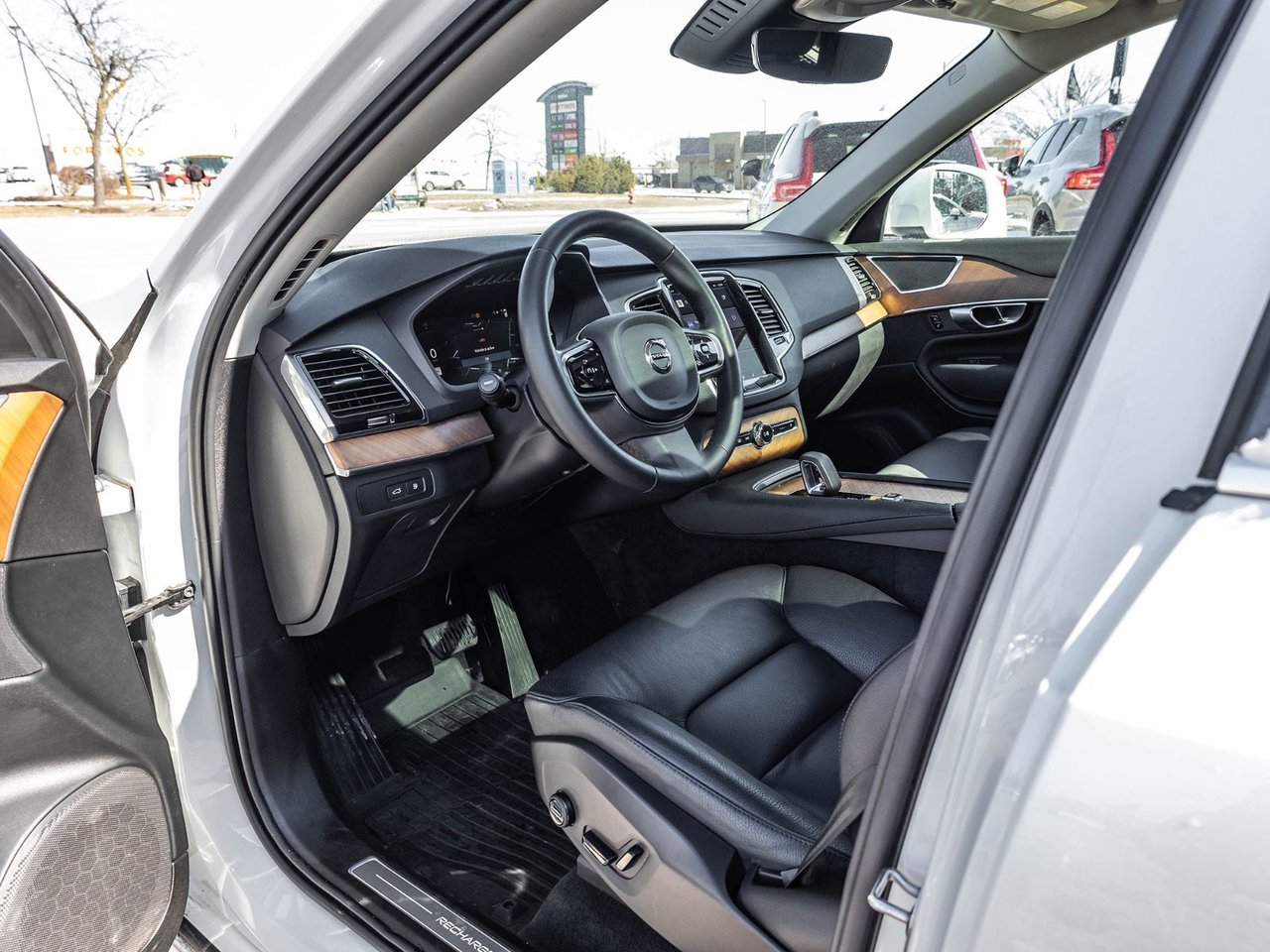 2024 Volvo XC90 Recharge Plus Bright Theme-9