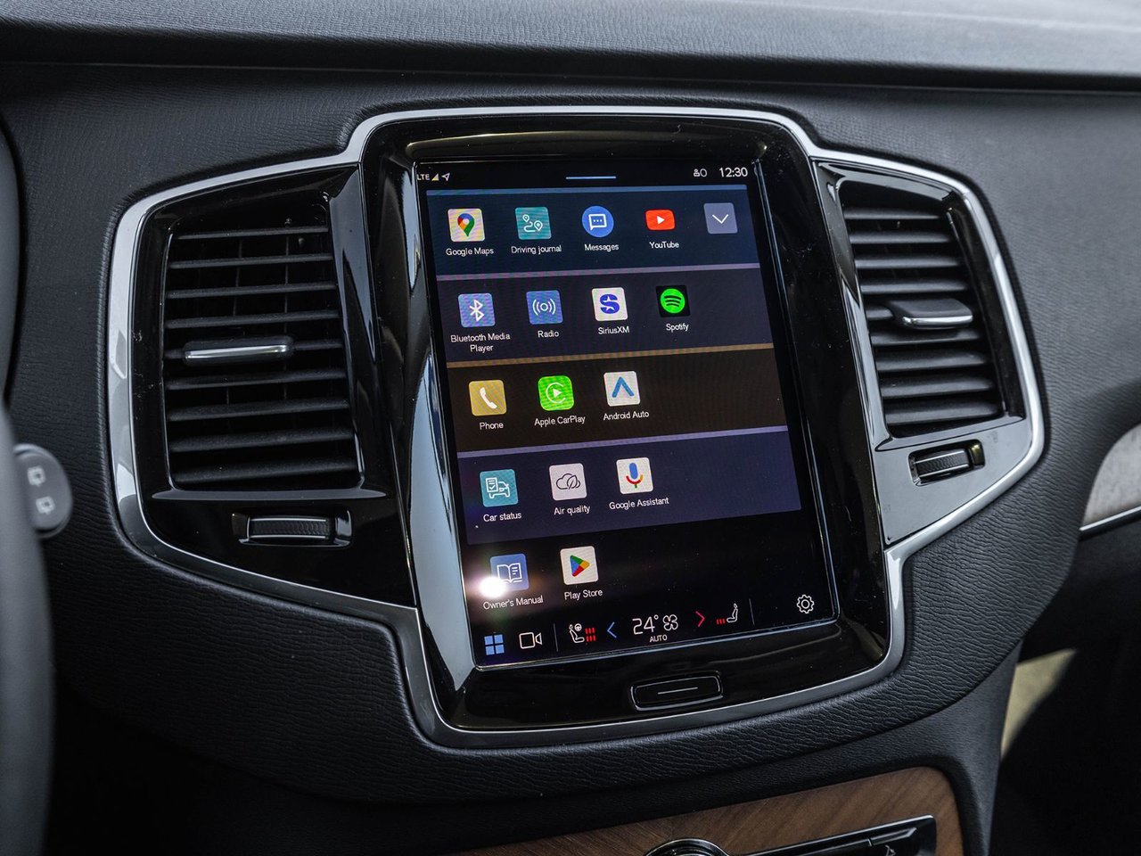 2024 Volvo XC90 Recharge Plus Bright Theme-24