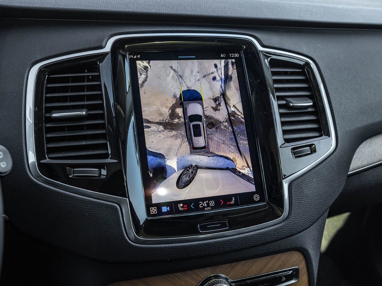 2024 Volvo XC90 Recharge Plus Bright Theme-17