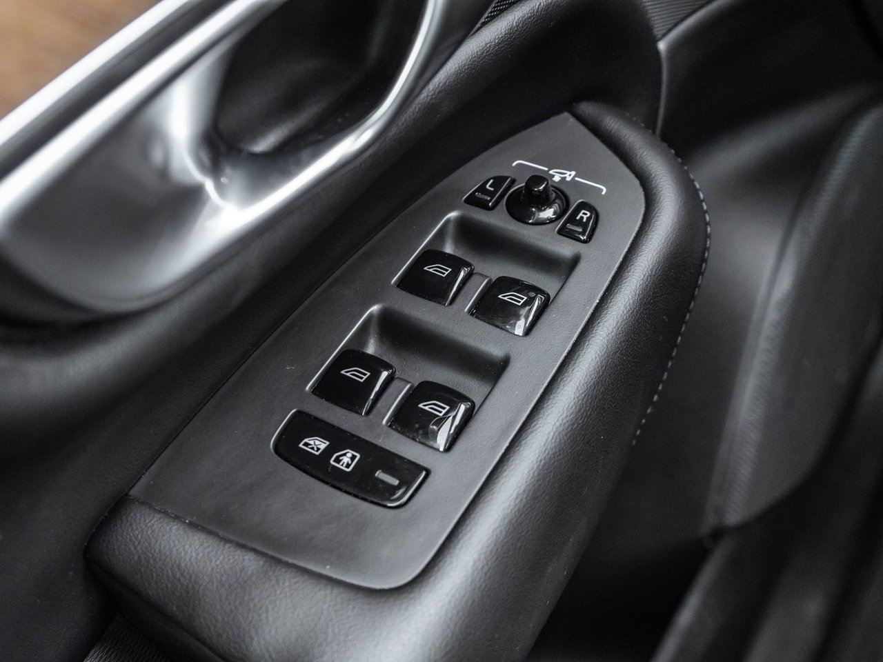 2024 Volvo XC90 Recharge Plus Bright Theme-18