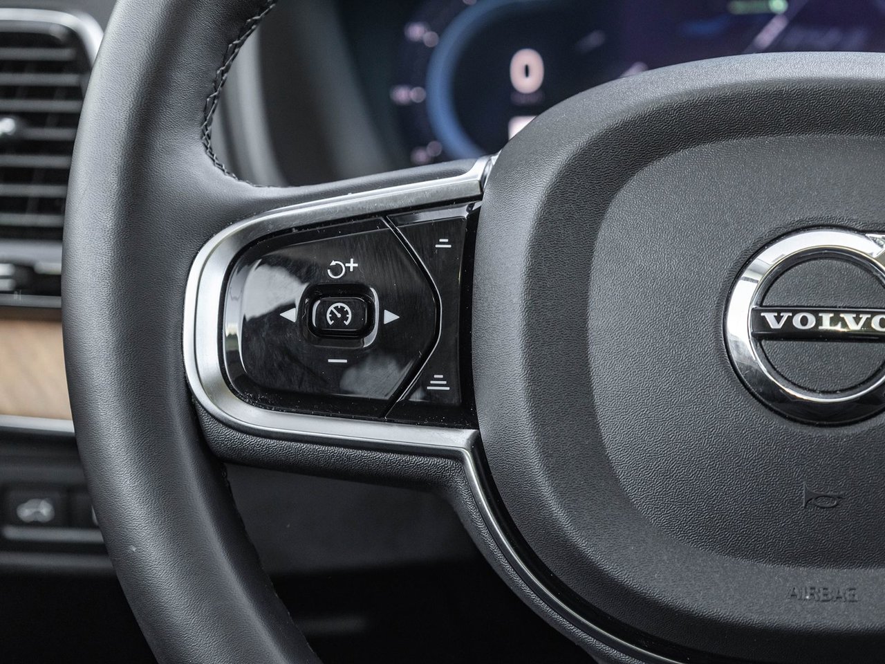 2024 Volvo XC90 Recharge Plus Bright Theme-11