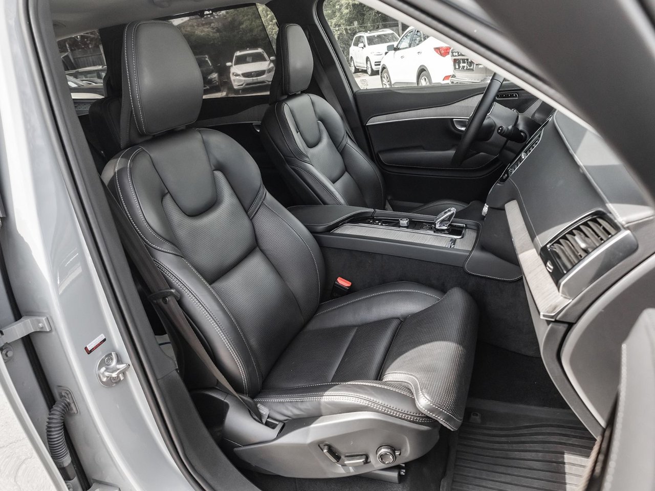 2024 Volvo XC90 Recharge Ultimate Bright Theme-28